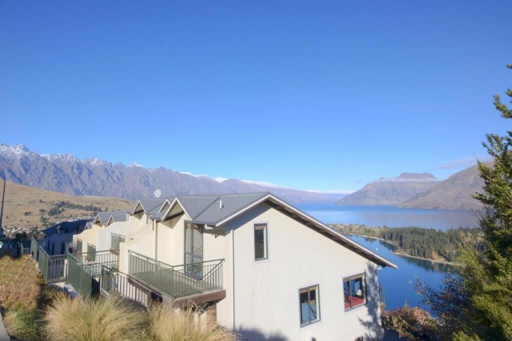 Modern 3 Bedroom With Stunning Postcard Views! Queenstown Buitenkant foto