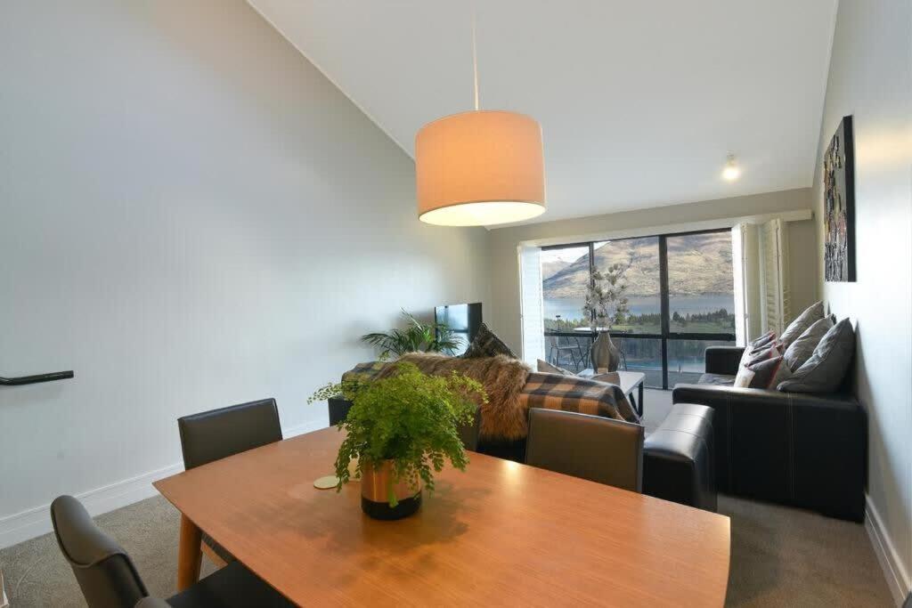 Modern 3 Bedroom With Stunning Postcard Views! Queenstown Buitenkant foto